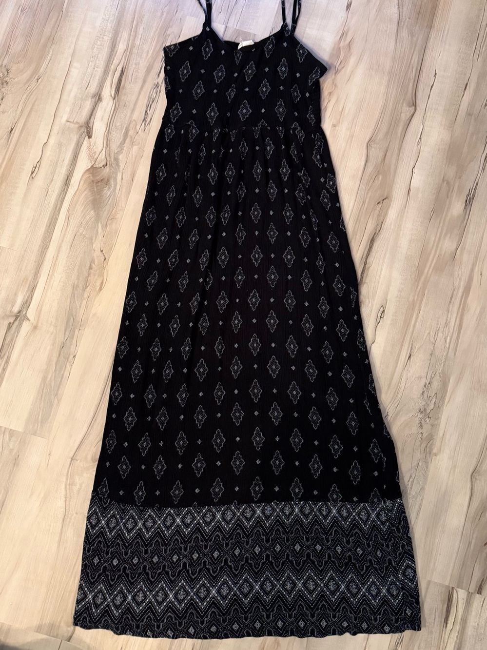 SO Black Maxi Dress with White Geometric Print size medium